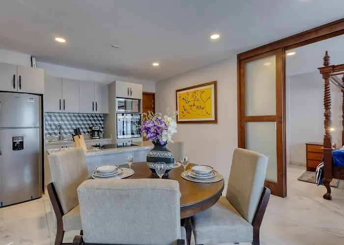 Сasa de vacaciones Dog-friendly With Rooftop Infinity Pool, Gym, Ac & Balcony Cabo San Lucas