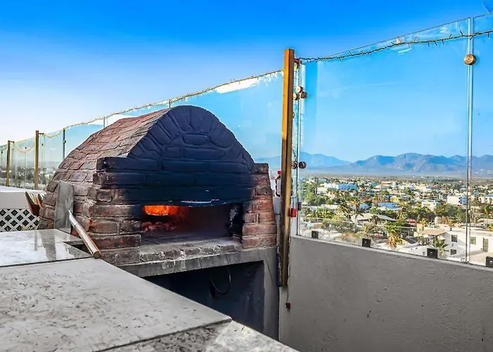 Сasa de vacaciones Dog-friendly With Rooftop Infinity Pool, Gym, Ac & Balcony Cabo San Lucas
